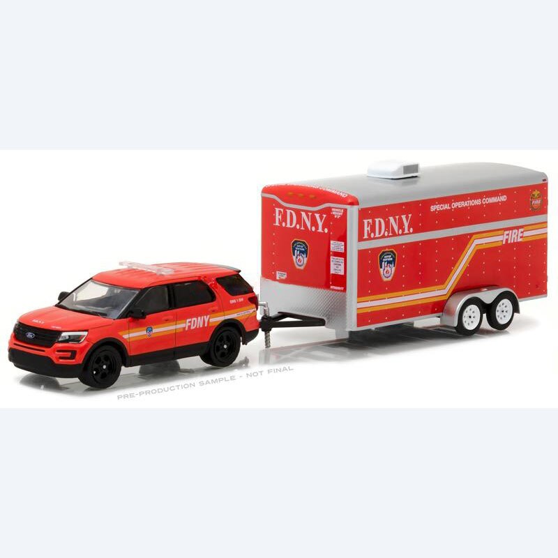 Greenlight 1:64 Scale Ford Fire Station Police Car Fire Truck With Compartment Simulation Alloy Collection Toy Diecast Car Model