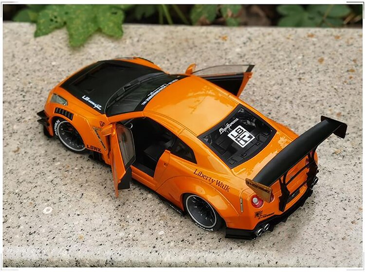 2020 Nissan Gtr R35 Type 2 Lbwk 1:18 Scale Alloy Simulation Car Die-casting Model Boy Toy Furniture Decoration Art Souvenir Gift