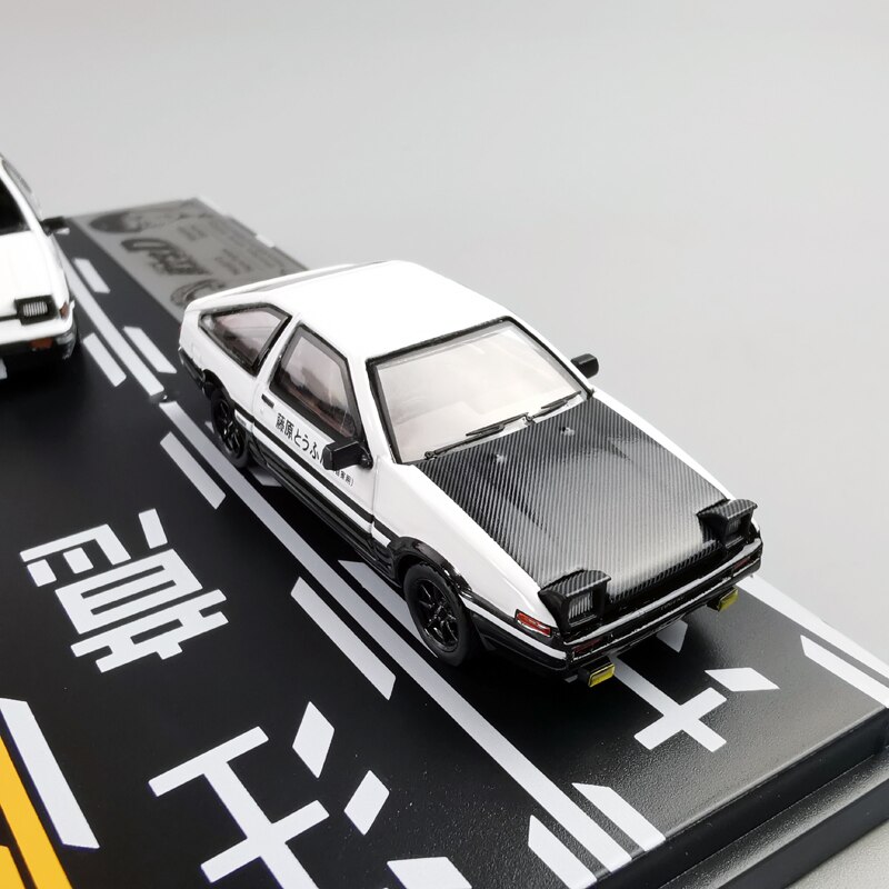 Diecast 1:64 Initial D AE86 NSX RX-7 Dual Car Set Scene Alloy Car Model Black And White Double Car Suit Toy Model Diecast 1:64 Initial D AE86 NSX RX-7 Dual Car Set Scene Alloy Car Model Black And White Double Car Suit Toy Model