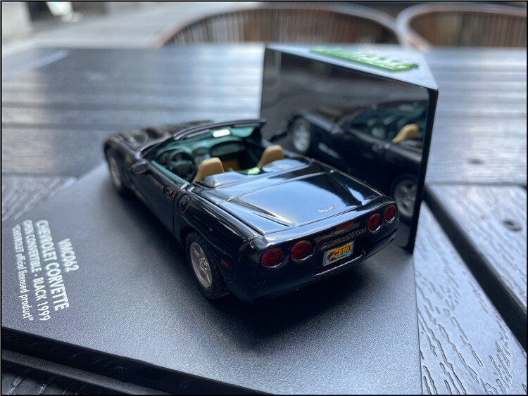 Sports Car Model 1:43 Scale Chevrolet Corvette Convertible 1999 Alloy Simulation Family Car Model Collection Gift Child Toys Hot Sports Car Model 1:43 Scale Chevrolet Corvette Convertible 1999 Alloy Simulation Family Car Model Collection Gift Child Toys Hot