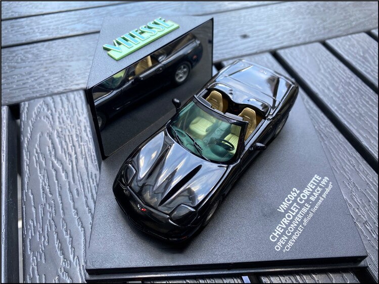 Sports Car Model 1:43 Scale Chevrolet Corvette Convertible 1999 Alloy Simulation Family Car Model Collection Gift Child Toys Hot Sports Car Model 1:43 Scale Chevrolet Corvette Convertible 1999 Alloy Simulation Family Car Model Collection Gift Child Toys Hot