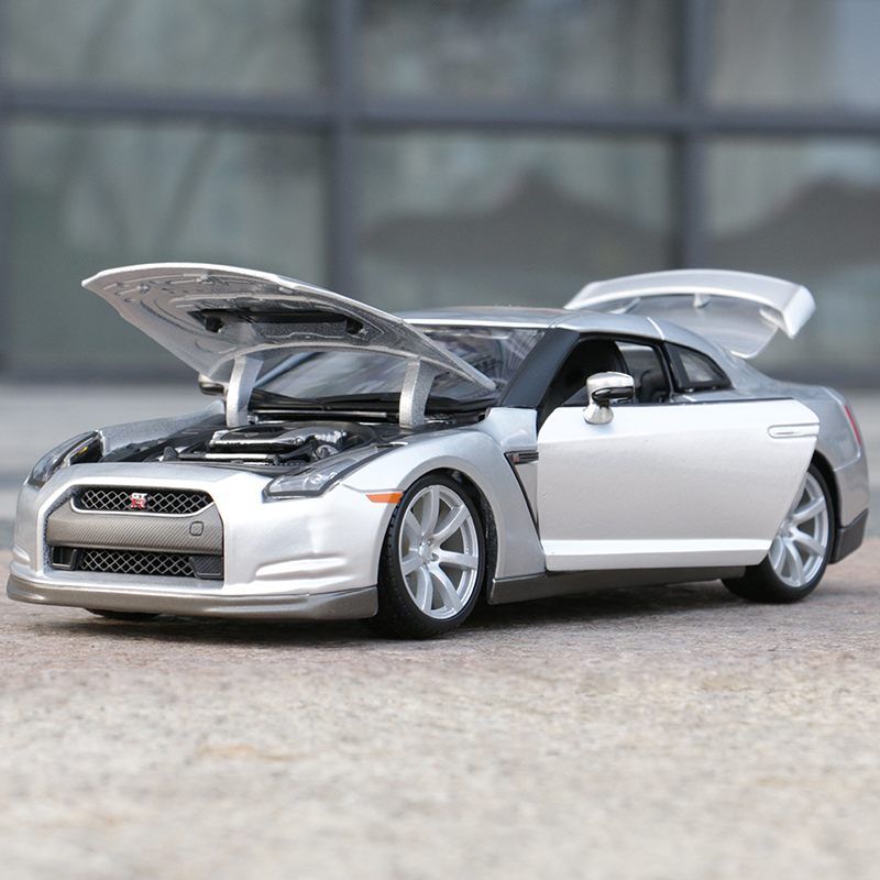 Bburago Diecast 1:18 Scale Alloy Car Model Nissan GTR R35 Ares Sports Car Simulation Collection Souvenir Gift Toys vehicle Bburago Diecast 1:18 Scale Alloy Car Model Nissan GTR R35 Ares Sports Car Simulation Collection Souvenir Gift Toys vehicle