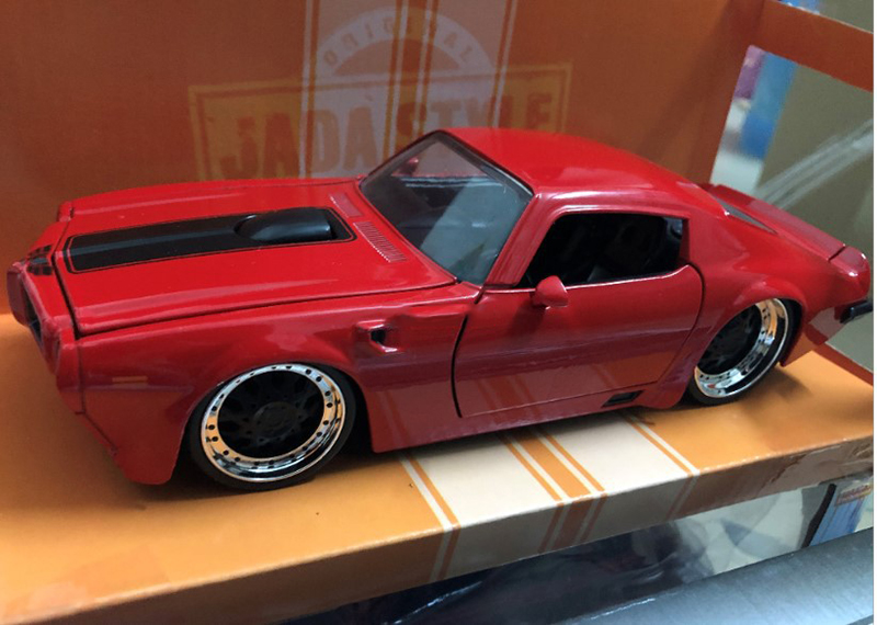 Diecast 1:24 Scale Classic Racing Car High Simulation 1972 Pontiac Firebird Diecast Alloy Metal Sports Car Vehicle Model Toy