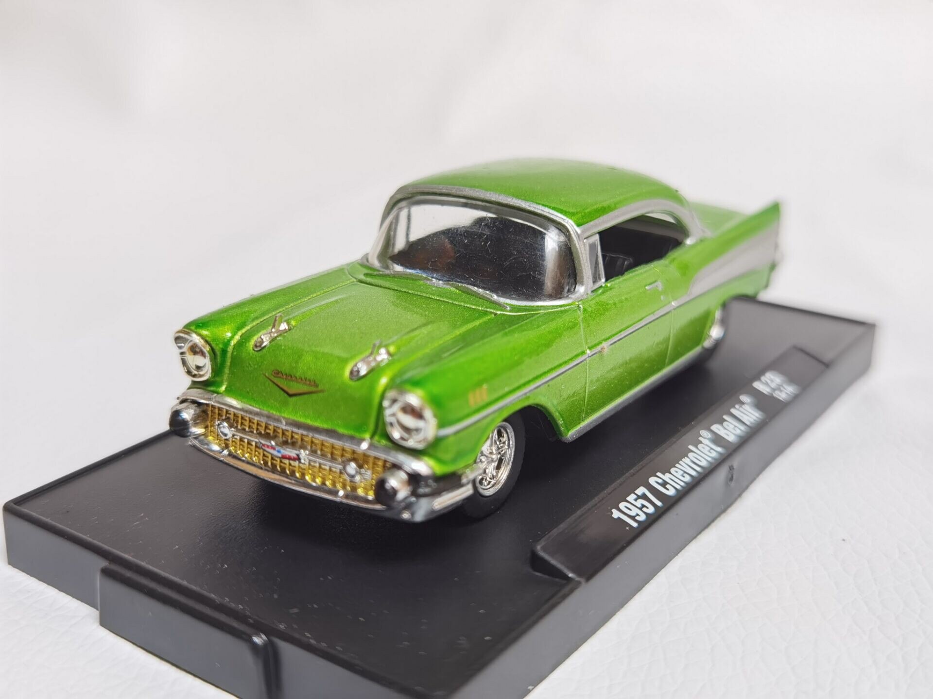 In Stock 1:64 Chevrolet Bel Air 1957 Car Alloy Model Simulation Die-cast Green Children's Toys Vehicle Gift Collection Ornaments In Stock 1:64 Chevrolet Bel Air 1957 Car Alloy Model Simulation Die-cast Green Children's Toys Vehicle Gift Collection Ornaments