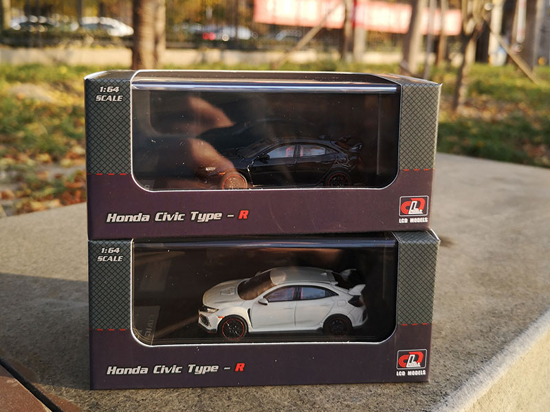 1:64 Scale HONDA CIVIC TYPE-R FK8 Simulation Car Model Metal Diecast Toys Alloy Vehicle for Collectible Gift Souvenir Display