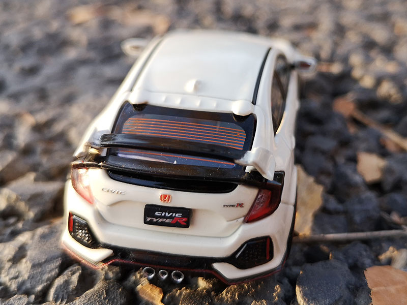 1:64 Scale HONDA CIVIC TYPE-R FK8 Simulation Car Model Metal Diecast Toys Alloy Vehicle for Collectible Gift Souvenir Display