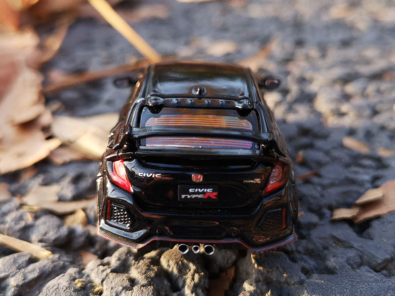 1:64 Scale HONDA CIVIC TYPE-R FK8 Simulation Car Model Metal Diecast Toys Alloy Vehicle for Collectible Gift Souvenir Display