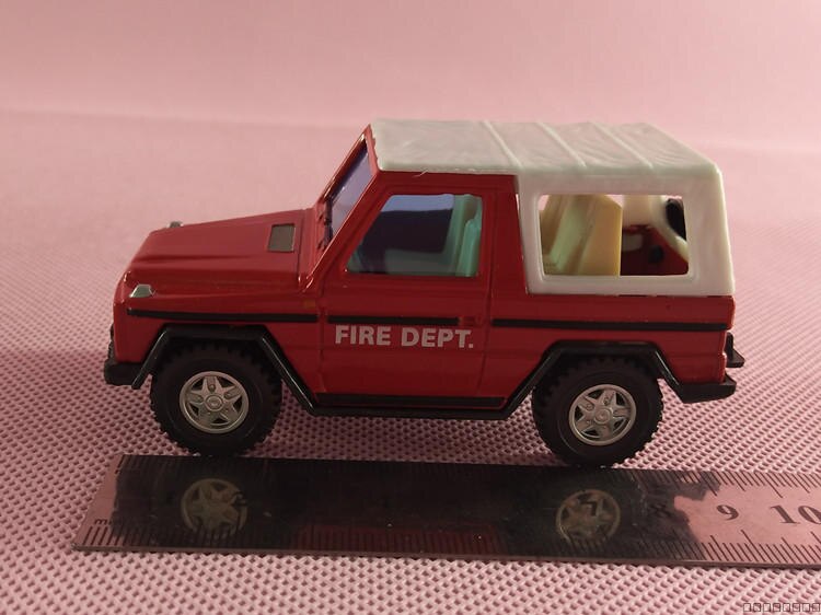 1:43 Scale G320 Fire Dept Rescue Car Alloy Simulation Toy Car Die-cast Model Boy Birthday Christmas Gift Room Decoration Vehicle 1:43 Scale G320 Fire Dept Rescue Car Alloy Simulation Toy Car Die-cast Model Boy Birthday Christmas Gift Room Decoration Vehicle