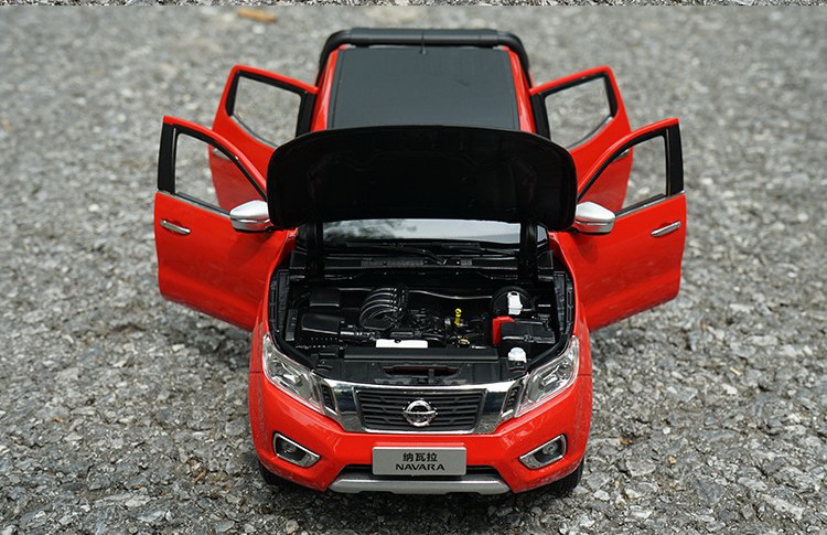 1:18 Scale NISSAN NAVARA Off-road Truck Pickup Simulation Alloy Truck Static Die-casting Model Decoration Christmas Gift Hot