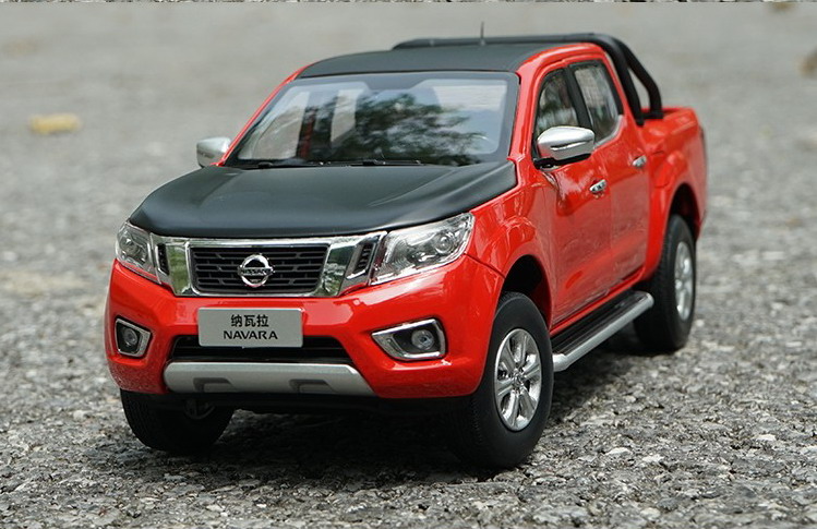 1:18 Scale NISSAN NAVARA Off-road Truck Pickup Simulation Alloy Truck Static Die-casting Model Decoration Christmas Gift Hot