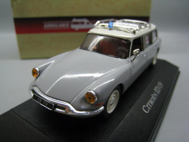 1:43 Scale ID 19 Citroen Vintage Car Classic Ambulance Alloy Die-cast Car Model Home Static Decoration Toys Vehicle Gifts Hot 1:43 Scale ID 19 Citroen Vintage Car Classic Ambulance Alloy Die-cast Car Model Home Static Decoration Toys Vehicle Gifts Hot