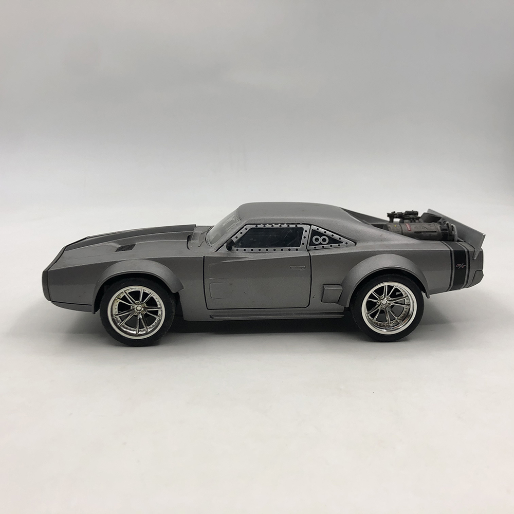 1:24 Scale F8 Muscle Chariot War Horse Supercar Model Metal Alloy Diecast Vehicle for Collectible Gift Souvenir Display Show