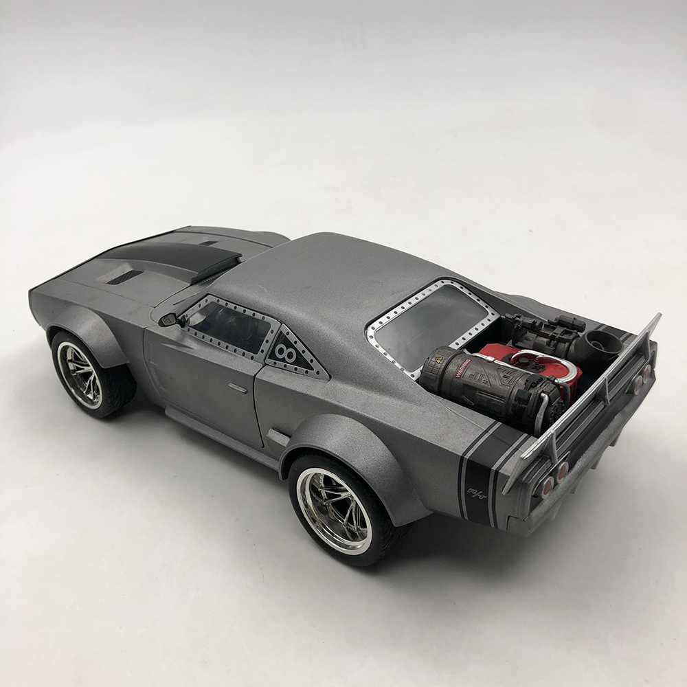 1:24 Scale F8 Muscle Chariot War Horse Supercar Model Metal Alloy Diecast Vehicle for Collectible Gift Souvenir Display Show