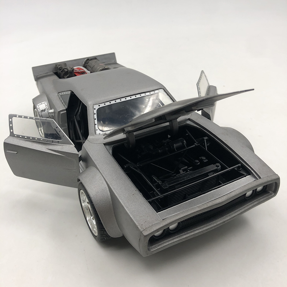 1:24 Scale F8 Muscle Chariot War Horse Supercar Model Metal Alloy Diecast Vehicle for Collectible Gift Souvenir Display Show