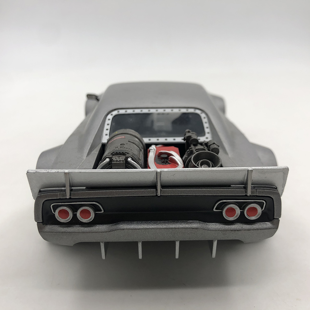 1:24 Scale F8 Muscle Chariot War Horse Supercar Model Metal Alloy Diecast Vehicle for Collectible Gift Souvenir Display Show