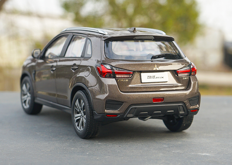 1:18 Scale Diecast Alloy Mitsubishi Car Model Adult Collection Vehicle Decoration Ornaments Display Souvenir Collectible Gifts 1:18 Scale Diecast Alloy Mitsubishi Car Model Adult Collection Vehicle Decoration Ornaments Display Souvenir Collectible Gifts