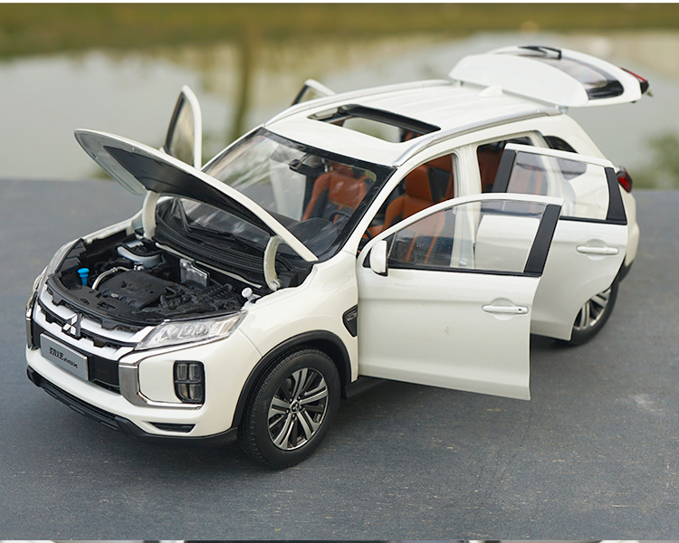 1:18 Scale Diecast Alloy Mitsubishi Car Model Adult Collection Vehicle Decoration Ornaments Display Souvenir Collectible Gifts 1:18 Scale Diecast Alloy Mitsubishi Car Model Adult Collection Vehicle Decoration Ornaments Display Souvenir Collectible Gifts