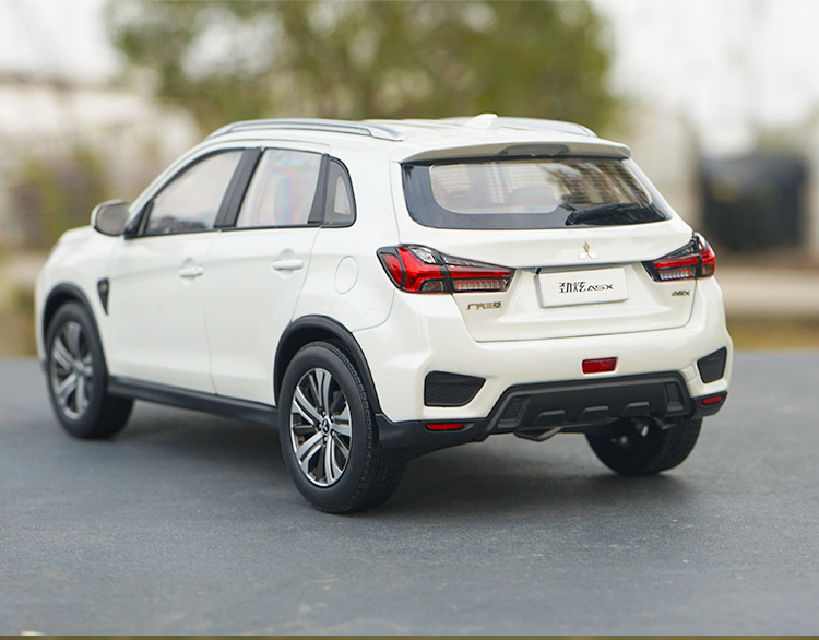 1:18 Scale Diecast Alloy Mitsubishi Car Model Adult Collection Vehicle Decoration Ornaments Display Souvenir Collectible Gifts 1:18 Scale Diecast Alloy Mitsubishi Car Model Adult Collection Vehicle Decoration Ornaments Display Souvenir Collectible Gifts