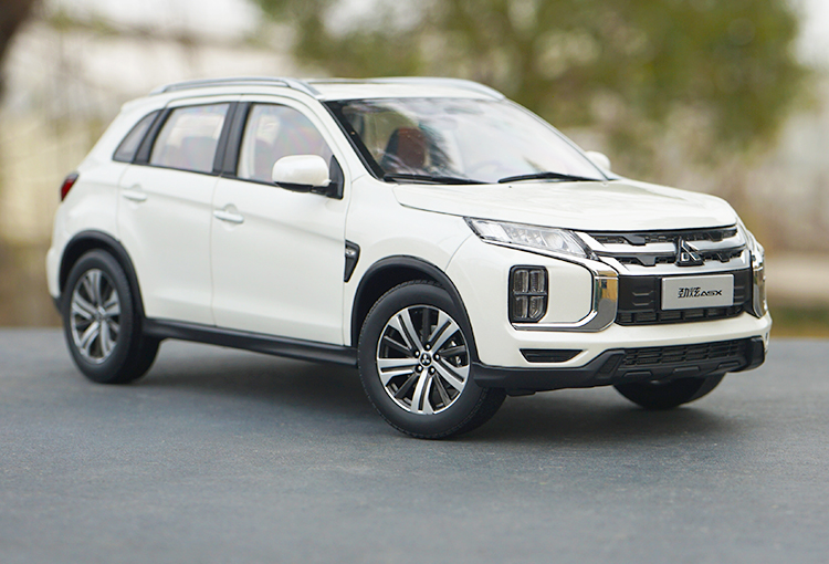 1:18 Scale Diecast Alloy Mitsubishi Car Model Adult Collection Vehicle Decoration Ornaments Display Souvenir Collectible Gifts 1:18 Scale Diecast Alloy Mitsubishi Car Model Adult Collection Vehicle Decoration Ornaments Display Souvenir Collectible Gifts