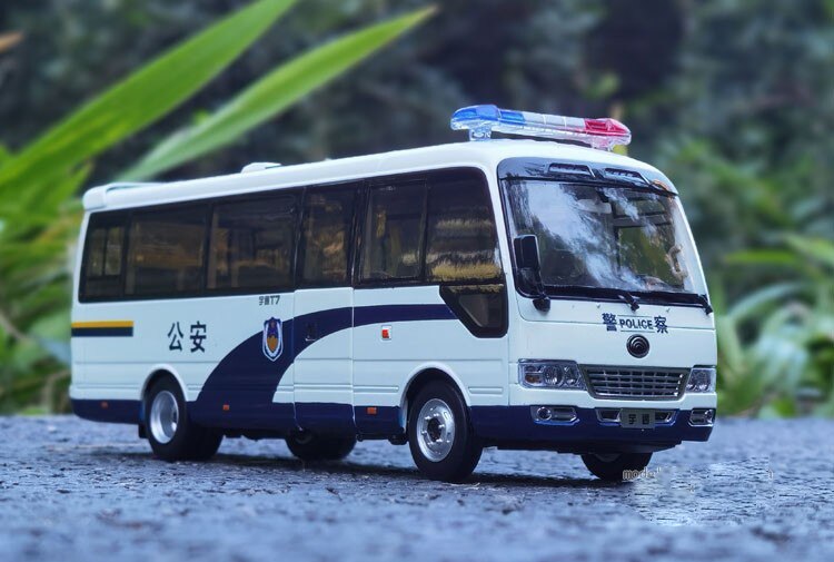 1:32 Yutong T7 Coaster Fire Truck Public Security Police Car Yutong Business Simulation Alloy Bus Model Collection Gift Toy Car
