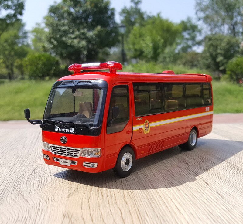 1:32 Yutong T7 Coaster Fire Truck Public Security Police Car Yutong Business Simulation Alloy Bus Model Collection Gift Toy Car