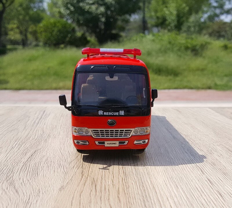 1:32 Yutong T7 Coaster Fire Truck Public Security Police Car Yutong Business Simulation Alloy Bus Model Collection Gift Toy Car