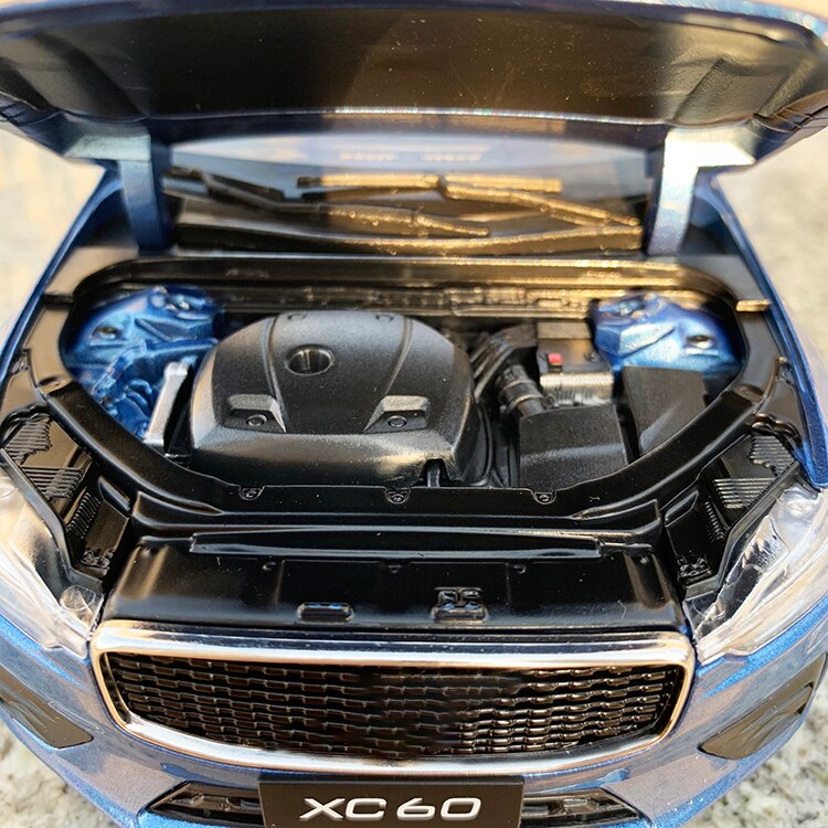 Die-casting 1/18 Scale Brand New XC60 Sports Car Alloy Simulation Static Toy Model Ornaments Adult & Children Gift Collection