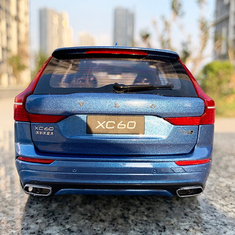 Die-casting 1/18 Scale Brand New XC60 Sports Car Alloy Simulation Static Toy Model Ornaments Adult & Children Gift Collection