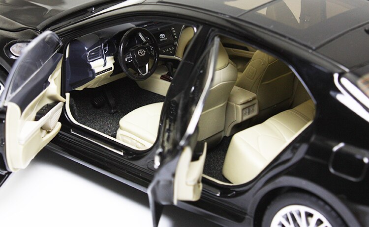 1/18 Scale Gac Toyota's New Eighth-generation Camry Sports Alloy Simulation Die-casting Car Model Collection Gift Boy Toy Car 1/18 Scale Gac Toyota's New Eighth-generation Camry Sports Alloy Simulation Die-casting Car Model Collection Gift Boy Toy Car