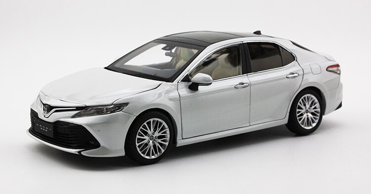 1/18 Scale Gac Toyota's New Eighth-generation Camry Sports Alloy Simulation Die-casting Car Model Collection Gift Boy Toy Car 1/18 Scale Gac Toyota's New Eighth-generation Camry Sports Alloy Simulation Die-casting Car Model Collection Gift Boy Toy Car
