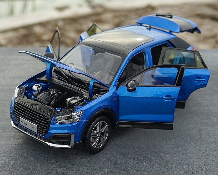 Die-casting 1:18 Scale Brand New Q2L 2019 Model Simulation Alloy Car Model SUV Off-road Toy Car Adult & Child Christmas Gift Hot Die-casting 1:18 Scale Brand New Q2L 2019 Model Simulation Alloy Car Model SUV Off-road Toy Car Adult & Child Christmas Gift Hot