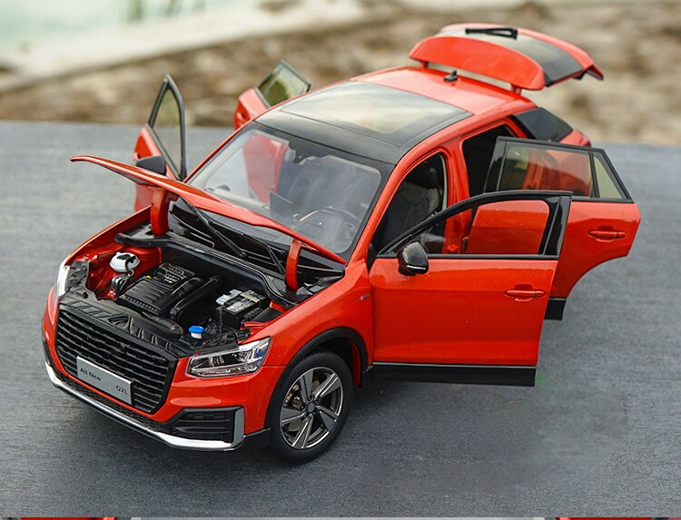 Die-casting 1:18 Scale Brand New Q2L 2019 Model Simulation Alloy Car Model SUV Off-road Toy Car Adult & Child Christmas Gift Hot Die-casting 1:18 Scale Brand New Q2L 2019 Model Simulation Alloy Car Model SUV Off-road Toy Car Adult & Child Christmas Gift Hot