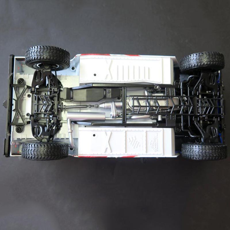 Diecast 1/18 Scale Hummer H1 Car Model Metal Die-Cast & Alloy Toy Vehicle Collection Gift Souvenir Decoration for Adult Children Diecast 1/18 Scale Hummer H1 Car Model Metal Die-Cast & Alloy Toy Vehicle Collection Gift Souvenir Decoration for Adult Children