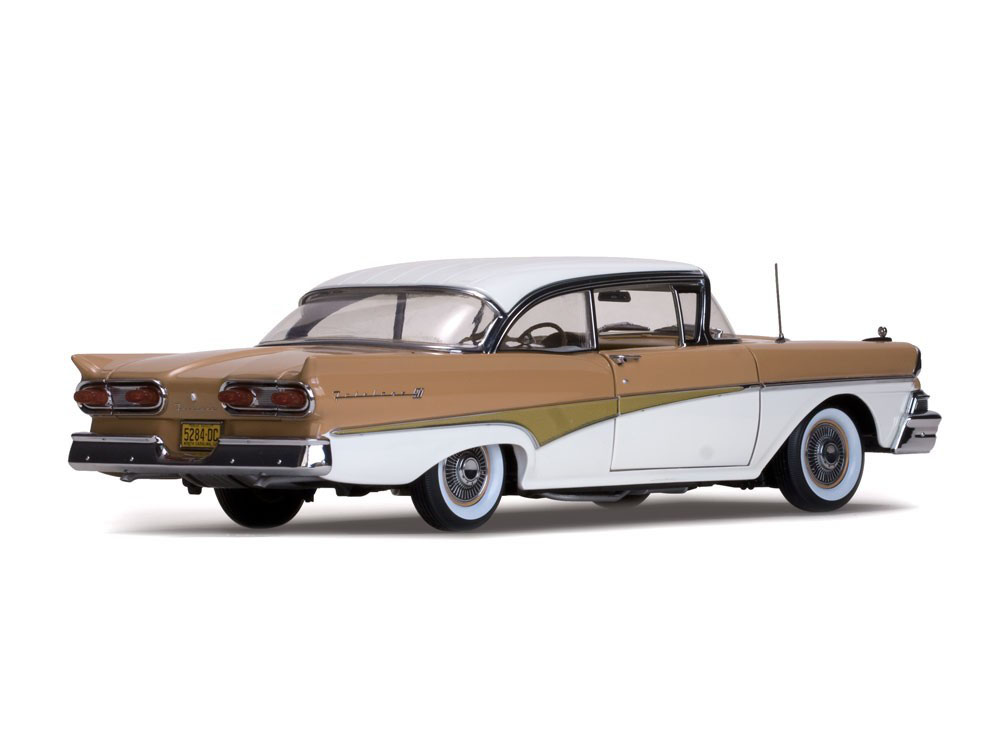 Diecast Alloy Vehicle 1:18 Scale 1958 Ford 500 Car Model Adult Collection Decoration Souvenir Ornaments Vehicle Toy Gift Display Diecast Alloy Vehicle 1:18 Scale 1958 Ford 500 Car Model Adult Collection Decoration Souvenir Ornaments Vehicle Toy Gift Display