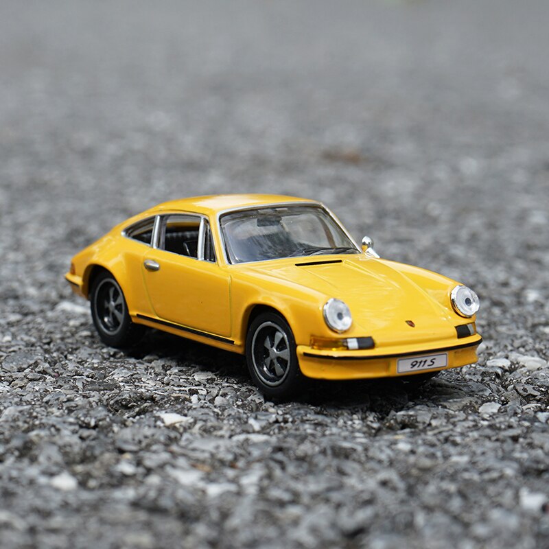 Diecas 1:43 Car Model 911Coupe 2.4 1971 DEA Alloy Car Children's Toys Collectibles Souvenirs