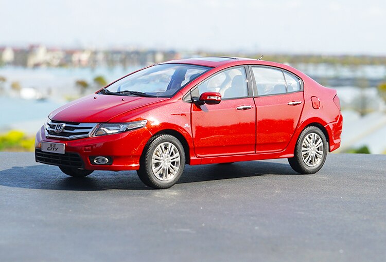 NEW Red 1/18 CITY Car Model Alloy Diecast Metal Vehicle Toys for Adult Children Boys Toy Gifts Collection Display Souvenir Show