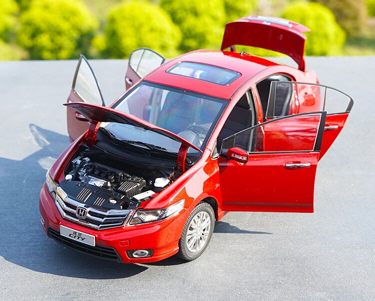 NEW Red 1/18 CITY Car Model Alloy Diecast Metal Vehicle Toys for Adult Children Boys Toy Gifts Collection Display Souvenir Show