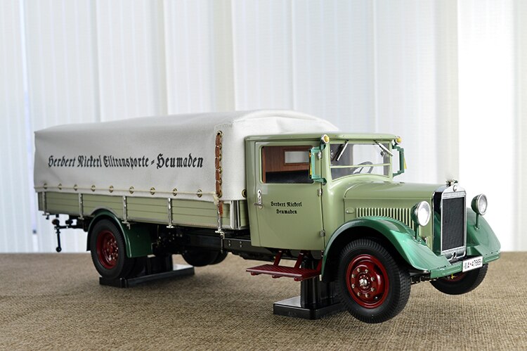 1:18 Scale Old Lkw Truck Transporter LO2750 Tarpaulin Version 1933-1936 Alloy Simulation Die-cast Collection Souvenir Car Model