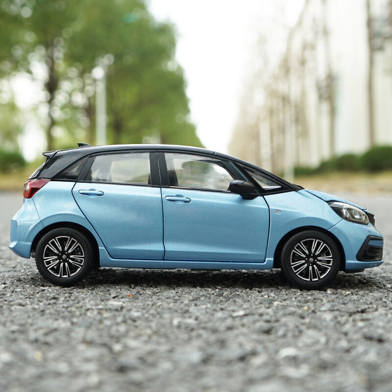 Die-cast 1:18 Scale Alloy Guangqi Honda Brand New Fit 2020 Simulation Metal Car Model Collection Display Ornaments Fan Gift