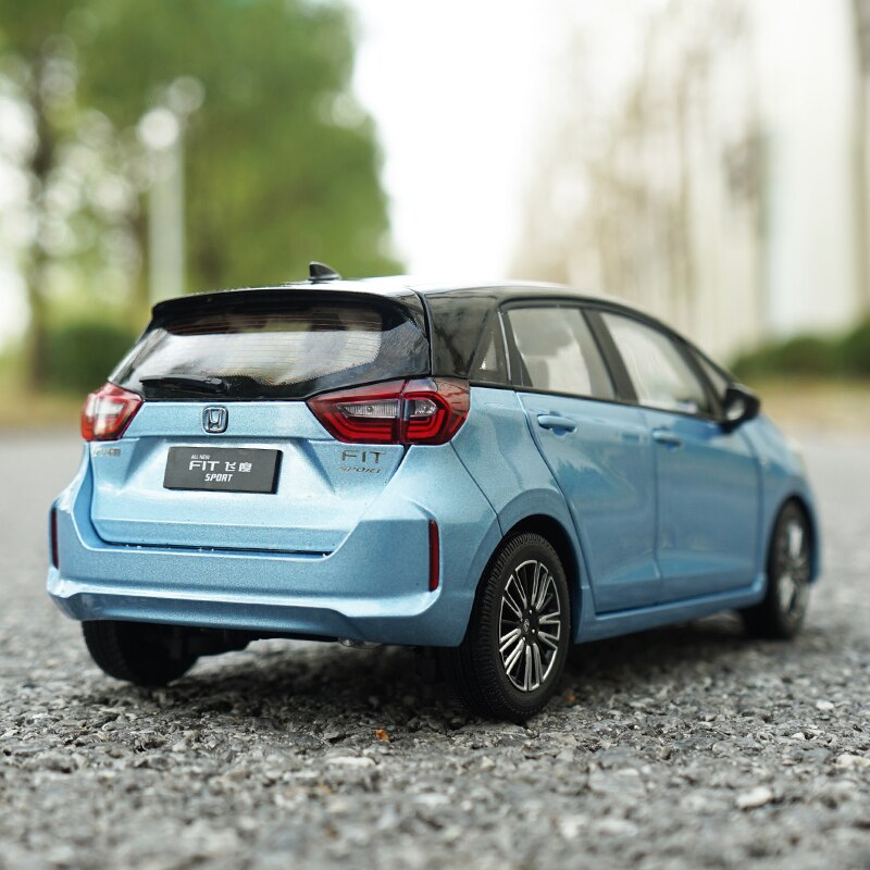 Die-cast 1:18 Scale Alloy Guangqi Honda Brand New Fit 2020 Simulation Metal Car Model Collection Display Ornaments Fan Gift
