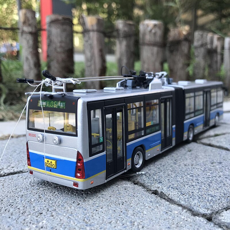 160A 106 Road Simulation Alloy Die-cast Beijing Bus 1:64 Scale Collection Cars Bus Models Souvenirs Show Friends Christmas Gift 160A 106 Road Simulation Alloy Die-cast Beijing Bus 1:64 Scale Collection Cars Bus Models Souvenirs Show Friends Christmas Gift