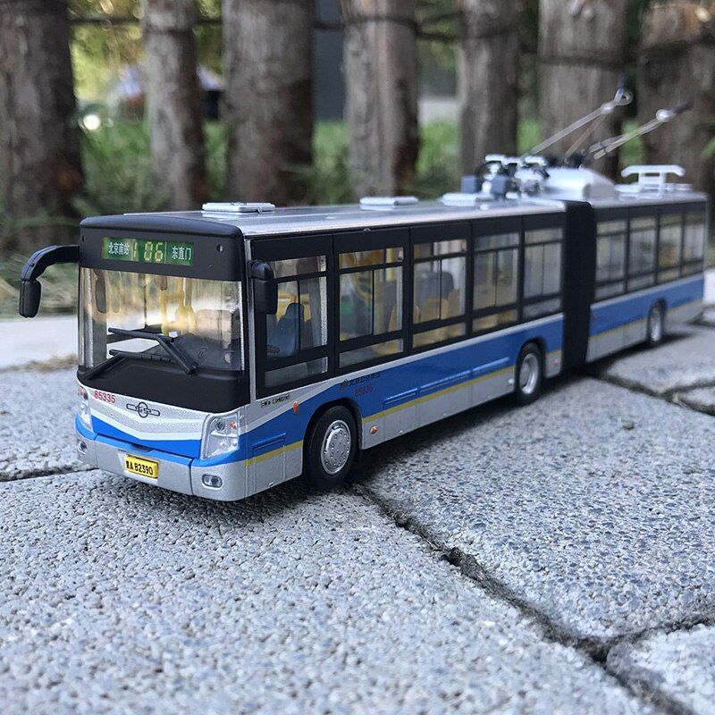 160A 106 Road Simulation Alloy Die-cast Beijing Bus 1:64 Scale Collection Cars Bus Models Souvenirs Show Friends Christmas Gift 160A 106 Road Simulation Alloy Die-cast Beijing Bus 1:64 Scale Collection Cars Bus Models Souvenirs Show Friends Christmas Gift