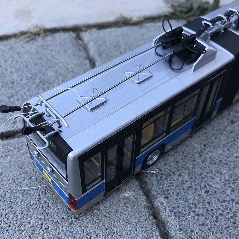 160A 106 Road Simulation Alloy Die-cast Beijing Bus 1:64 Scale Collection Cars Bus Models Souvenirs Show Friends Christmas Gift 160A 106 Road Simulation Alloy Die-cast Beijing Bus 1:64 Scale Collection Cars Bus Models Souvenirs Show Friends Christmas Gift
