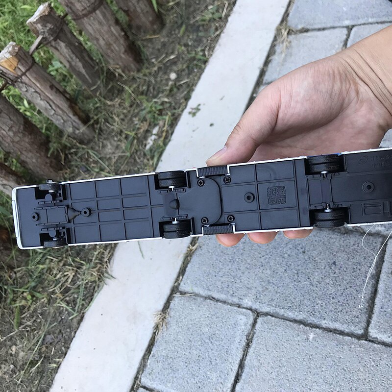 160A 106 Road Simulation Alloy Die-cast Beijing Bus 1:64 Scale Collection Cars Bus Models Souvenirs Show Friends Christmas Gift 160A 106 Road Simulation Alloy Die-cast Beijing Bus 1:64 Scale Collection Cars Bus Models Souvenirs Show Friends Christmas Gift