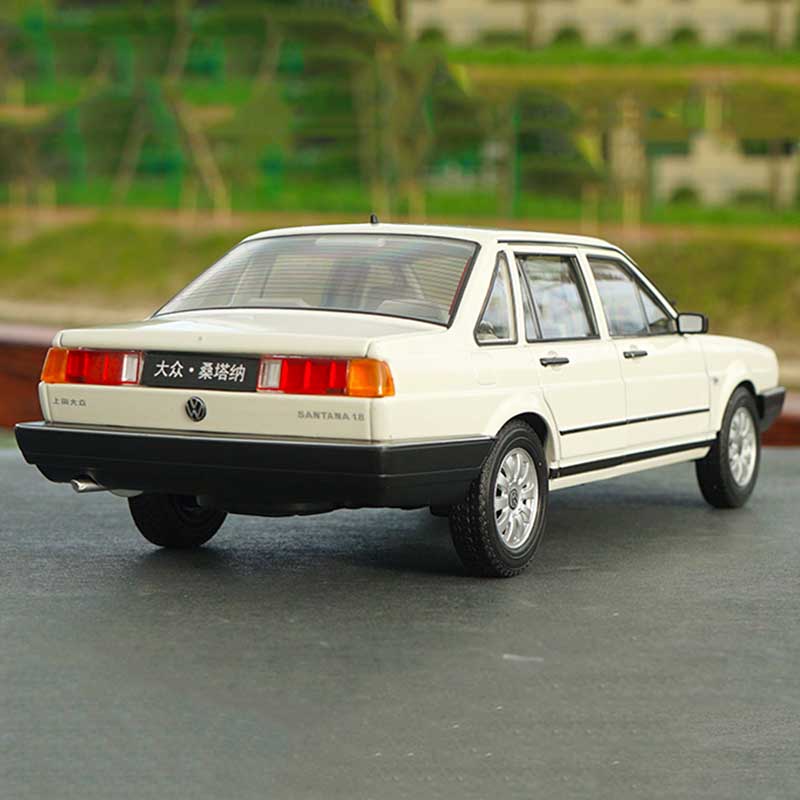 1/18 scale die-cast alloy car classic private car model adult children toys gift collection home interior decoration display 1/18 scale die-cast alloy car classic private car model adult children toys gift collection home interior decoration display