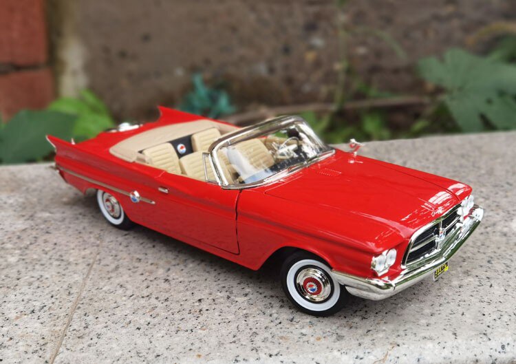 Die-casting 1:18 Scale 1960 Chrysler 300fc Classic Car Auto Model Simulation Alloy Family Car Collection Display Toy Decoration Die-casting 1:18 Scale 1960 Chrysler 300fc Classic Car Auto Model Simulation Alloy Family Car Collection Display Toy Decoration
