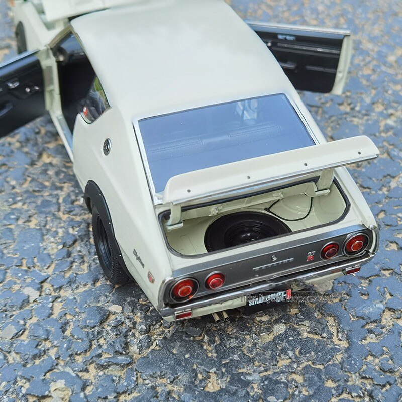Kyosho 1/18 Scale Nissan Skyline 2000gt-r (kpgc110) Simulation Alloy Car Model Home Decoration Collection Gift Souvenir