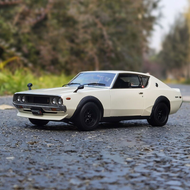 Kyosho 1/18 Scale Nissan Skyline 2000gt-r (kpgc110) Simulation Alloy Car Model Home Decoration Collection Gift Souvenir