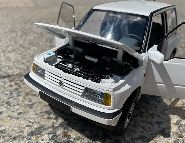 Suzuki Vitra Car Model Children's Toy 1/18 Scale Alloy Simulation Classic Car Die-cast Model Collection Gift Decoration Souvenir Suzuki Vitra Car Model Children's Toy 1/18 Scale Alloy Simulation Classic Car Die-cast Model Collection Gift Decoration Souvenir