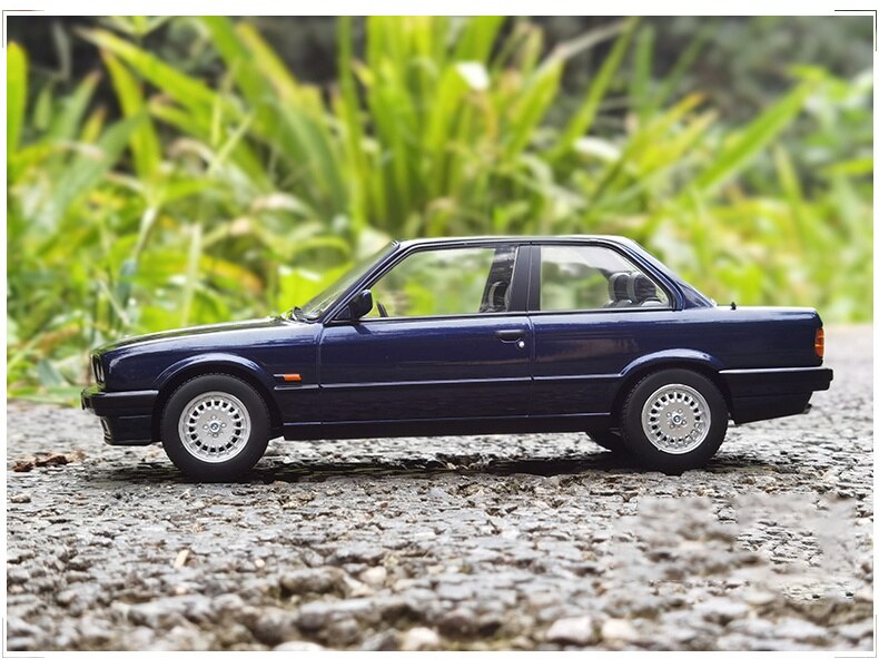 1988 325i Alloy Car Children's Toy 1/18 Scale Simulation Die-casting Car Model Collection Static Ornament For Boys Gifts Hot